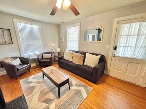 Una Smart TV, libros