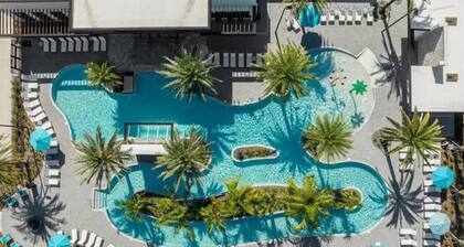 Lux 5BR Home w/ Game Room, 4 Suites & Private Pool