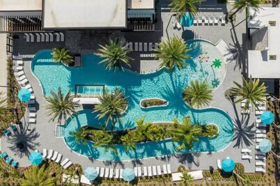 Lux 5BR Home w/Game Room, 4 Suites & Private Pool