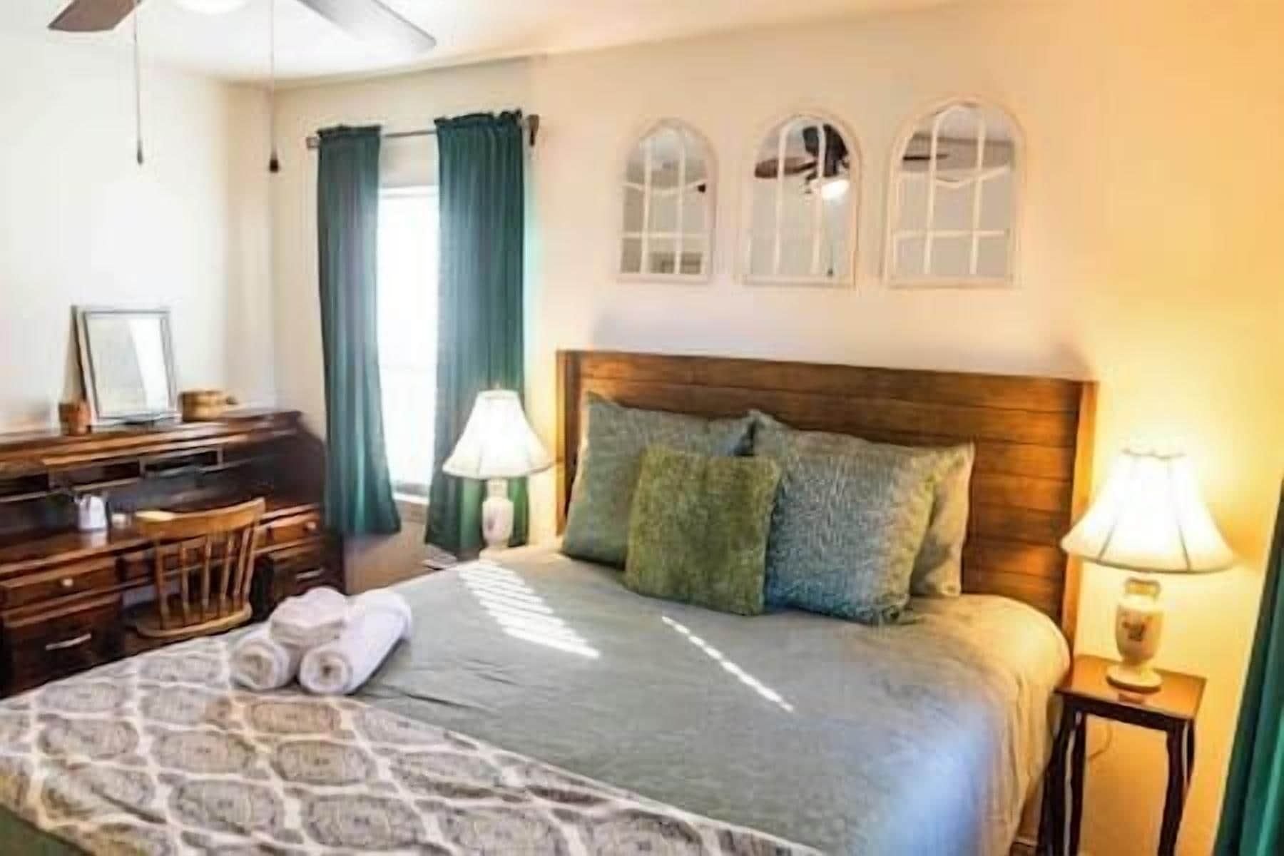 2 dormitorios, tabla de planchar con plancha, cuna de viaje y wifi