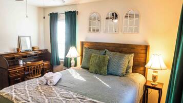 2 bedrooms, iron/ironing board, travel cot, WiFi