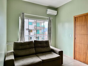 Apartment | Living area | Smart TV - Leão Marinho (Bombinhas)