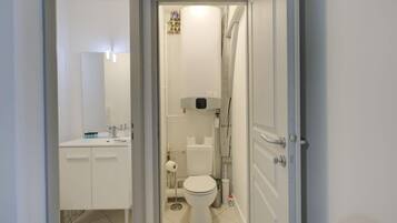 Een douche, een haardroger