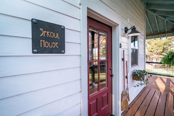 Exterior detail - Sproul Cottage- On Lake O' the Pines- ADA (Ore City)