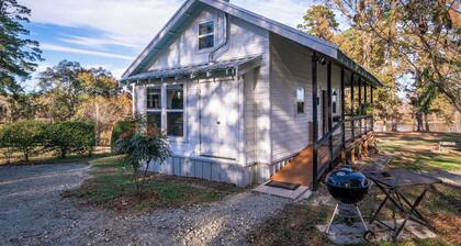 Sproul Cottage- On Lake O' the Pines- ADA