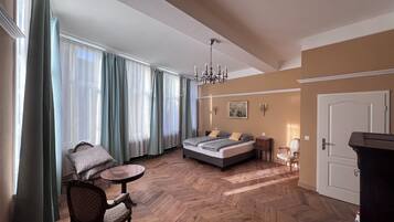 4 chambres, lit parapluie, Wi-Fi, draps fournis