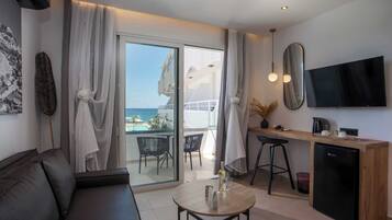 Junior Suite Sea View | In-room safe, desk, soundproofing, free WiFi