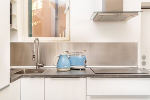 Kühlschrank, Mikrowelle, Geschirrspüler