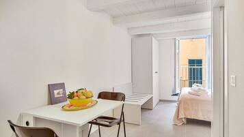 1 Schlafzimmer, BĂŒgeleisen/BĂŒgelbrett, WLAN, BettwĂ€sche