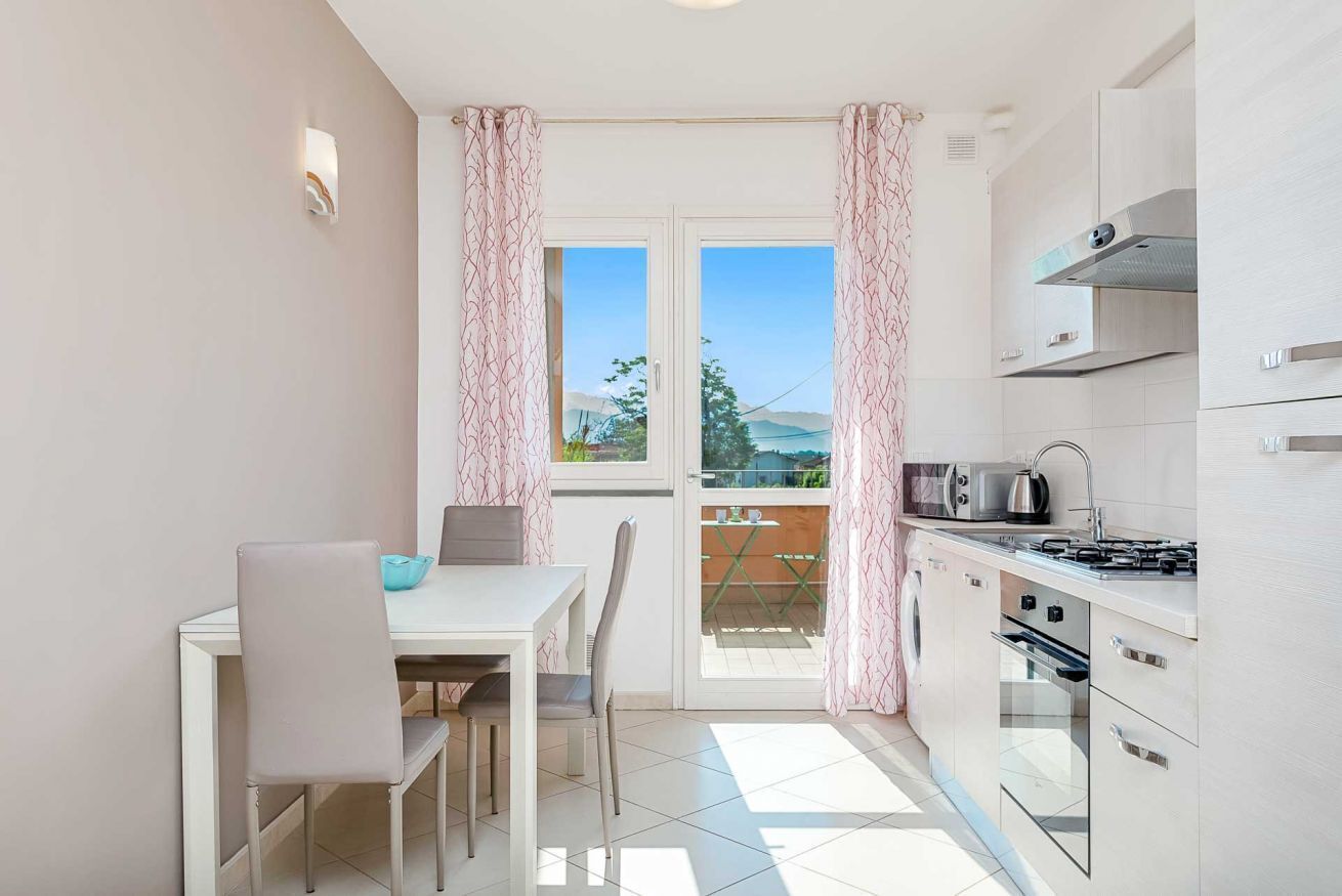 Oven, stovetop, coffee/tea maker