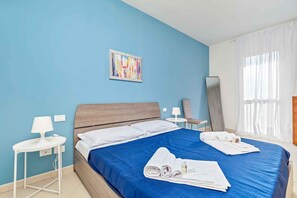 1 slaapkamer, een strijkplank/strijkijzer, wifi, beddengoed