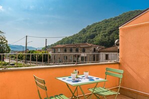 Outdoor dining - La Spiga, Terre Marine (Romito Magra)