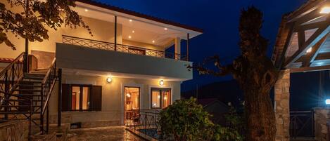 Villa, Smoking