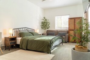 1 bedroom, WiFi, bed sheets