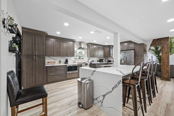 Microwave, oven, stovetop, dishwasher