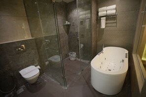 Dusch och gratis toalettartiklar