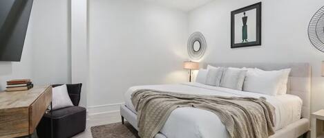 3 bedrooms, iron/ironing board, free WiFi, bed sheets