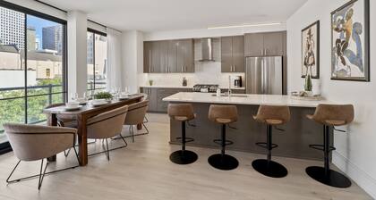 The Theodore 3BD/3B - 2 King Beds & 2 Queen Beds