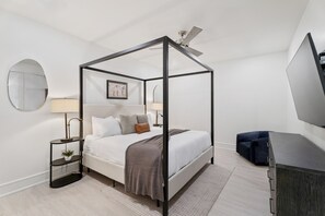 3 bedrooms, iron/ironing board, free WiFi, bed sheets - The Theodore 3BD/3B w/ Spacious Deck & Balcony (New Orleans)