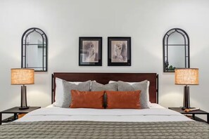 3 chambres, fer et planche à repasser, Wi-Fi gratuit, draps fournis