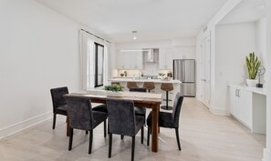 Dining - The Theodore 5BD/5B - 2 Units w Connecting Balcony (New Orleans)