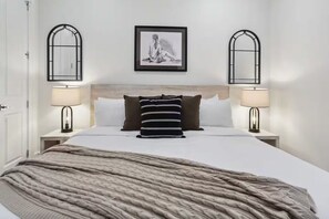 3 chambres, fer et planche à repasser, Wi-Fi gratuit, draps fournis