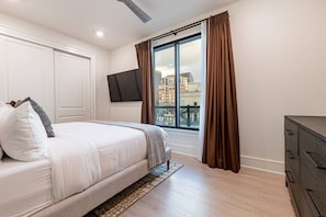 3 chambres, fer et planche à repasser, Wi-Fi gratuit, draps fournis