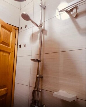 Toallas y papel de baño 