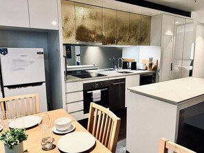 Fridge, microwave, oven, stovetop