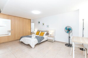 1 bedroom, iron/ironing board, WiFi, bed sheets