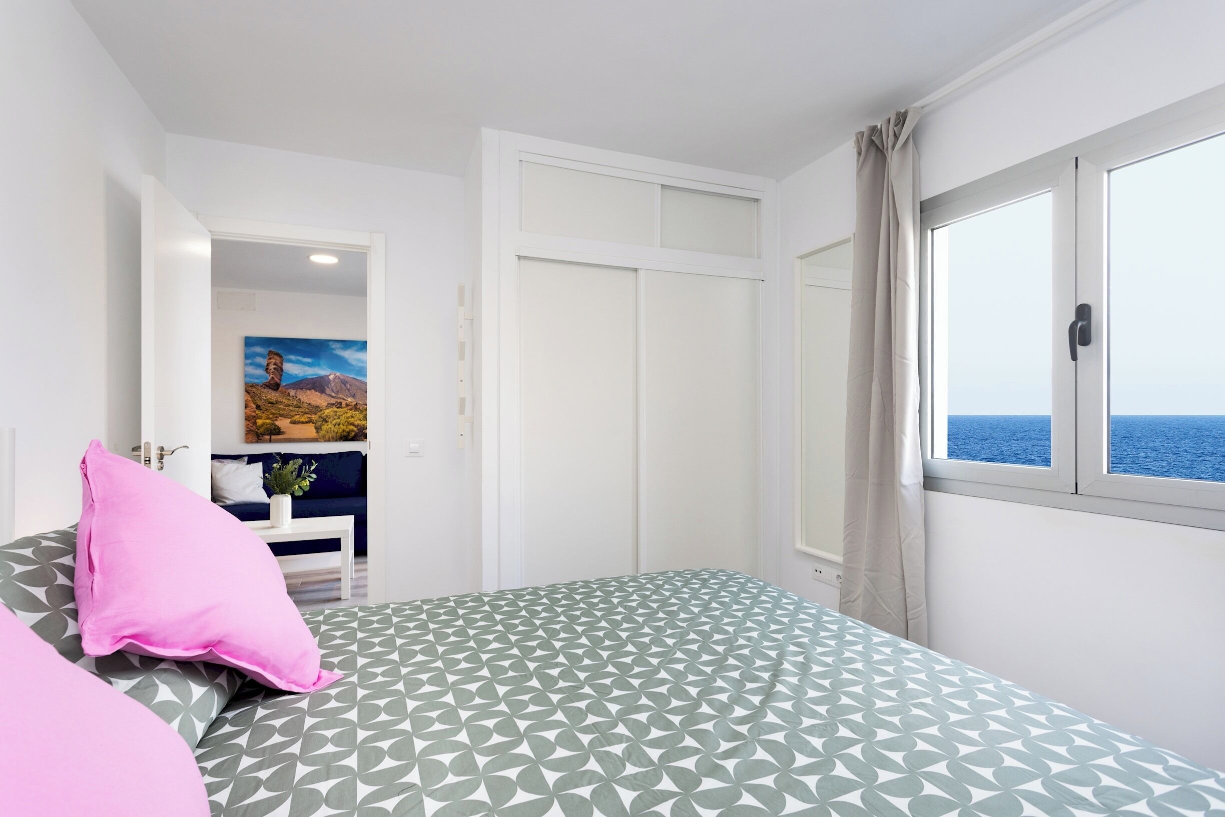 2 chambres, fer et planche à repasser, Wi-Fi, draps fournis