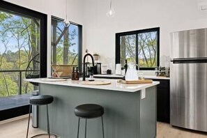 Fridge, microwave, oven, stovetop - Blue Heron Hideaway at French Broad River Farms (Buncombe County)