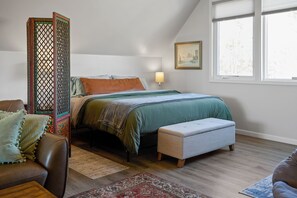 1 habitación, tabla de planchar con plancha, cuna de viaje y wifi