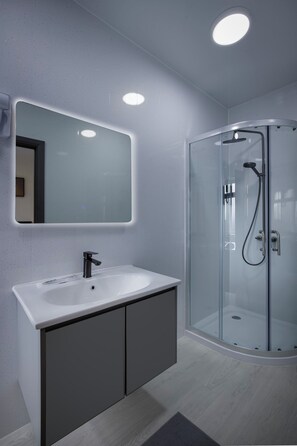 Bathroom - Empire Inn (Blackpool)