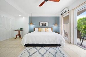 3 bedrooms, desk, WiFi, bed sheets
