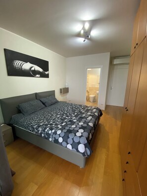 2 camere, ferro/asse da stiro, Wi-Fi, lenzuola