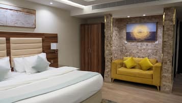 Habitación Deluxe doble, 1 cama de matrimonio grande | Sábanas de algodón egipcio y ropa de cama de alta calidad