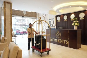 Reception - Moments Hotel  (Jeddah)