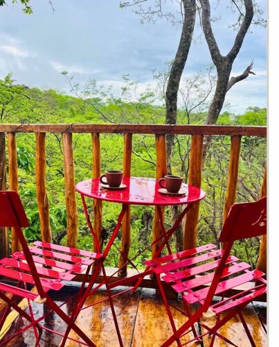 Tree House. Maderas Beach, San Jun del Sur. 8 minutes from the beach.