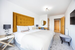 2 bedrooms, iron/ironing board, free WiFi