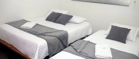 2 bedrooms, iron/ironing board, WiFi, bed sheets