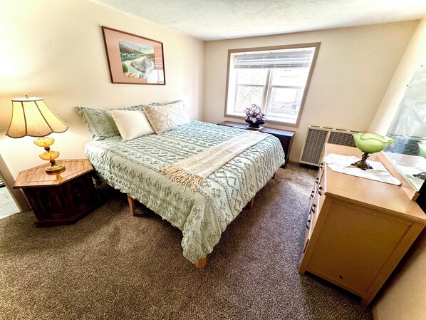 2 habitaciones, tabla de planchar con plancha y wifi gratis 