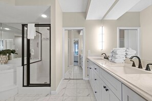 Condo, Multiple Beds (Seachase 1102W) | Bathroom | Shampoo, toilet paper - Seachase 1102w (Orange Beach)