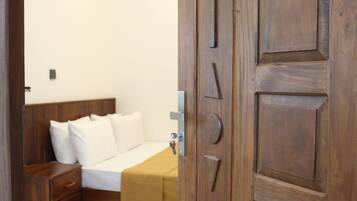 Appartement Deluxe, 2 chambres, non-fumeurs | 2 chambres, espace de travail pour ordinateur portable