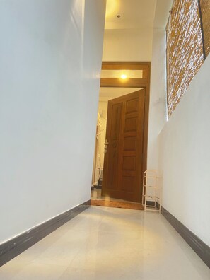 Deluxe-Apartment, 2 Schlafzimmer, Nichtraucher | 2 Schlafzimmer, laptopgeeigneter Arbeitsplatz, Verdunkelungsvorhänge