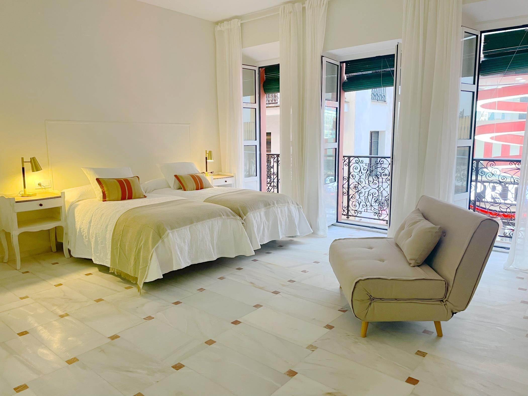 Bügeleisen/Bügelbrett, Internetzugang