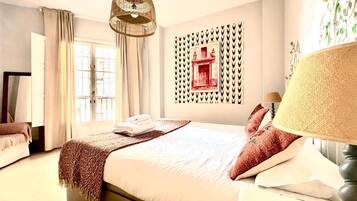 1 slaapkamer, een strijkplank/strijkijzer, internet