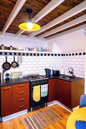 Mikrowelle, Ofen, Herdplatte, Geschirrspüler