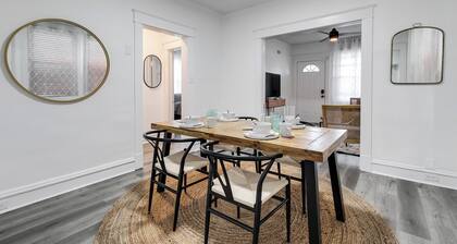Charming 2-bedroom house with AC, WiFi in wonderful Richmond