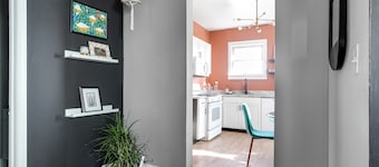 Charming 3-bedroom house in fantastic Richmond with WiFi, AC